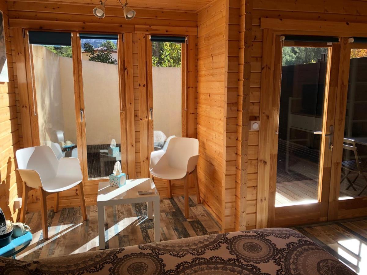 Chalet De La Source Роньяк Екстер'єр фото