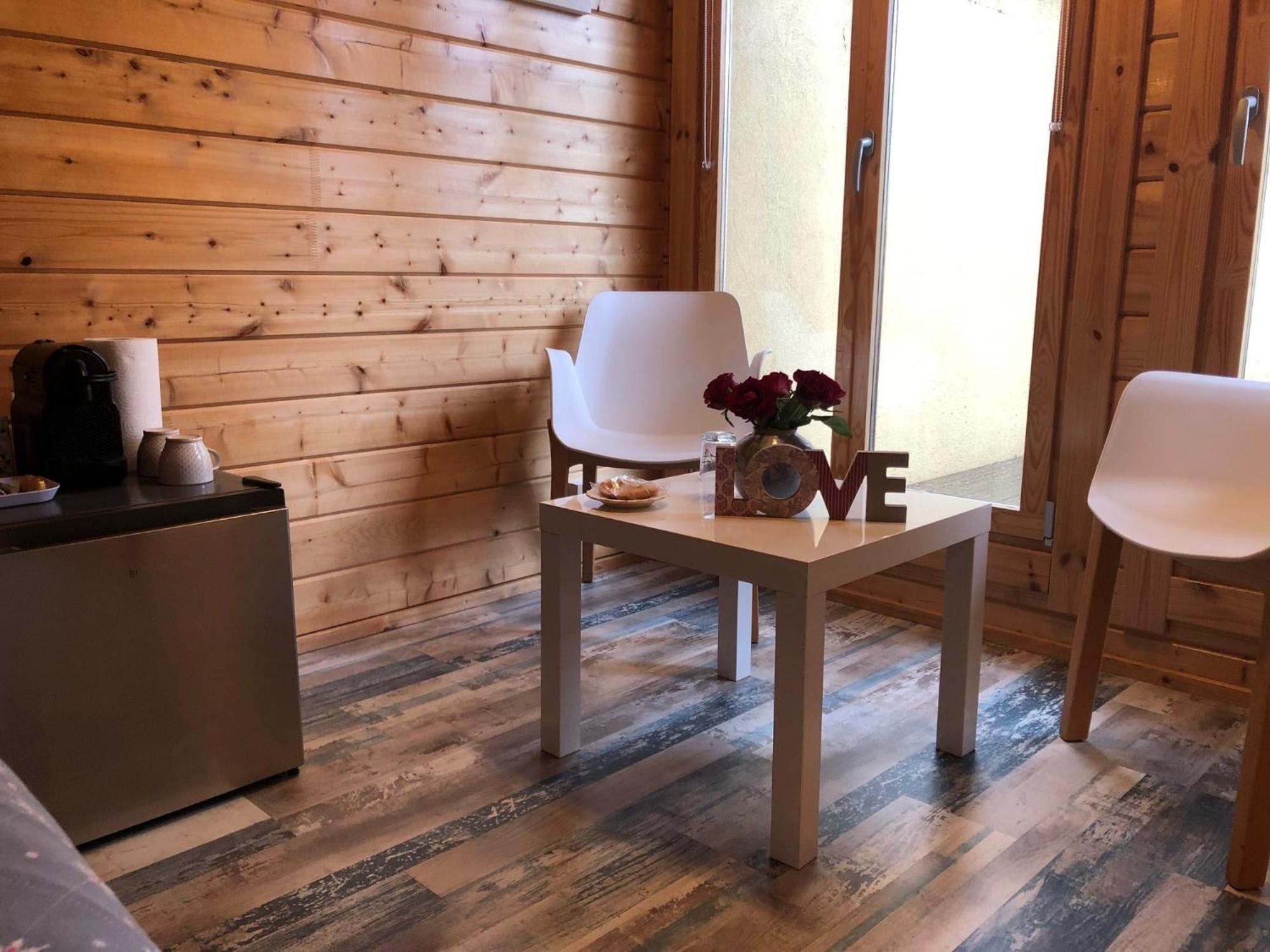 Chalet De La Source Роньяк Екстер'єр фото